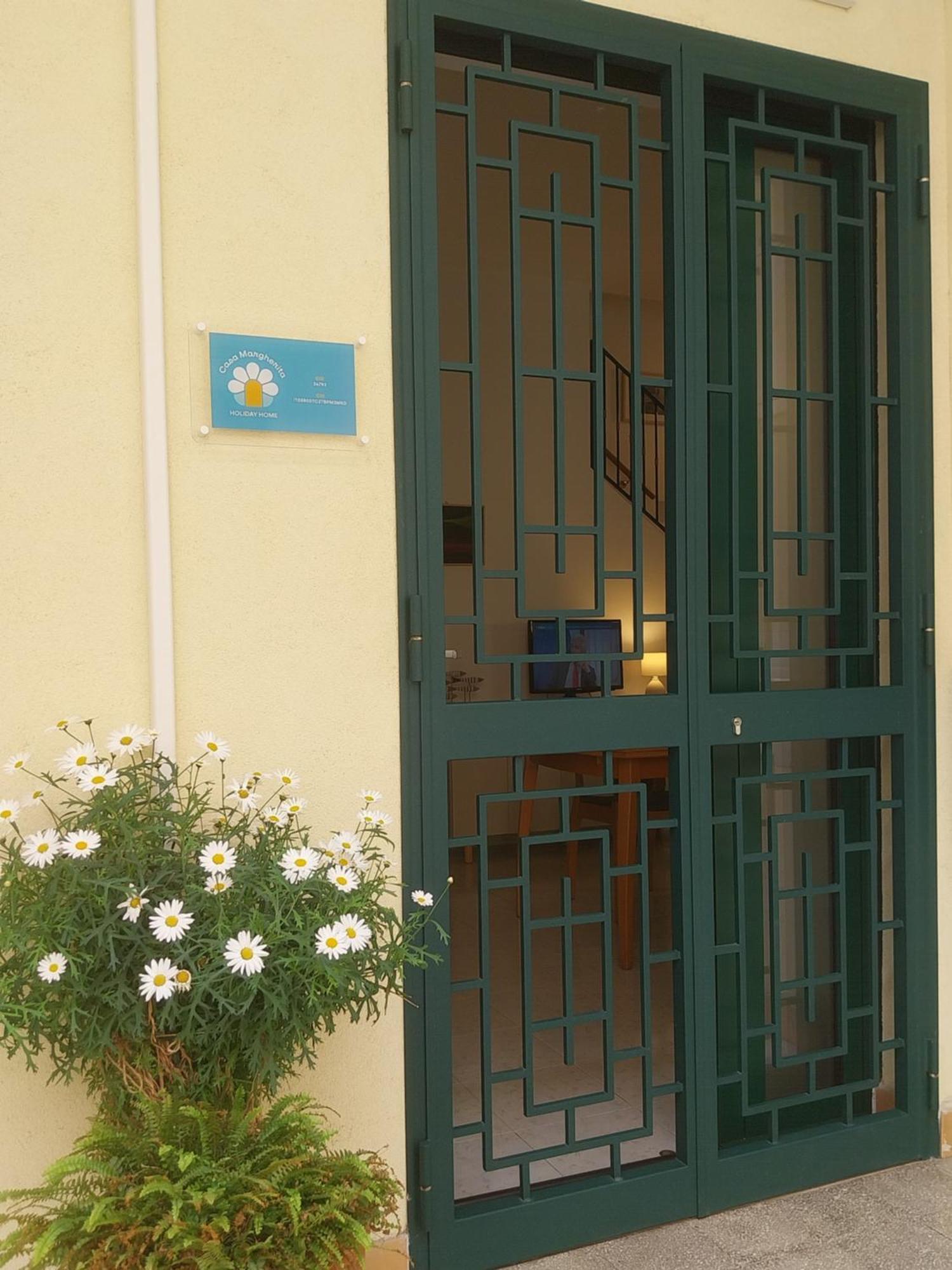 Casa Margherita - Holiday Home Fondi Luaran gambar